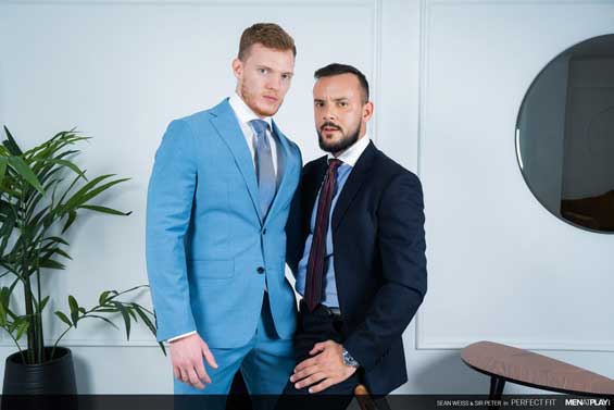 Menatplay newcomer and British Ginger muscle bottom, Sean Weiss is home from work and takes a shower to clear his mind. He had a long day at the office but nothing compared to what is expected in tomorrow.