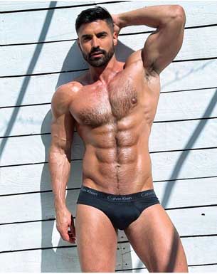 Thiago Lazzarato with another muscle stud, but ends up being the bottom bitch! I like to go somewhere warm when winter arrives. I hate cold weather.